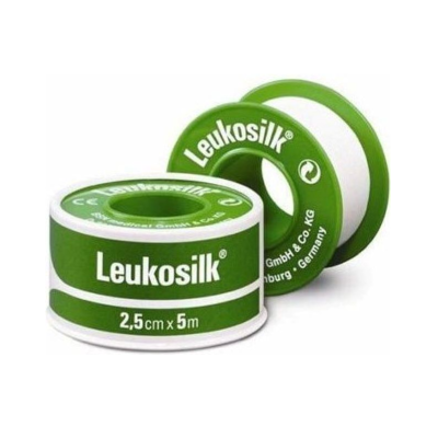 Dois rolos de fita médica Leukosilk verde e branca