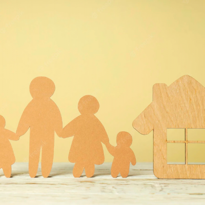 Figuras de madeira de família e casa