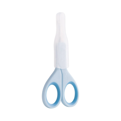 Tesoura azul claro com proteção branca