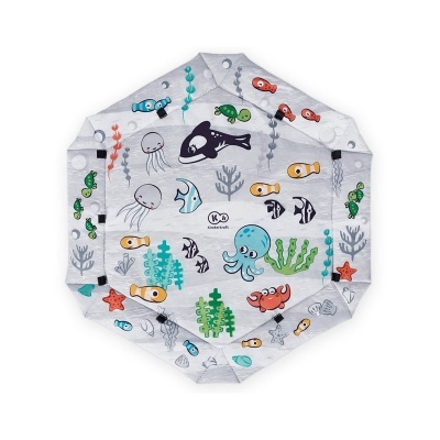Touca cinza com desenhos de animais marinhos coloridos