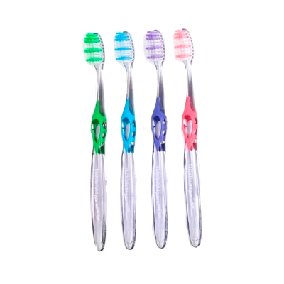 Quatro escovas de dentes coloridas com cabos transparentes