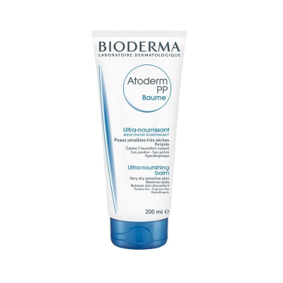 Tubo branco e azul de creme Bioderma Atoderm PP Baume 200 ml com texto em francês e inglês.