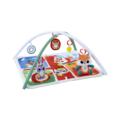 Tapete de atividades para bebé colorido com brinquedos pendurados e peluche de raposa