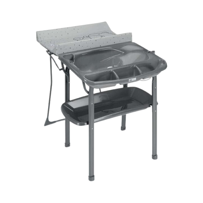 Banheira para bebé cinzenta com estrutura metálica e apoio em tecido