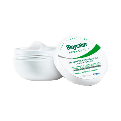 Embalagem branca de creme aberto com creme branco e tampa com texto Bioscalin NOVA Genina