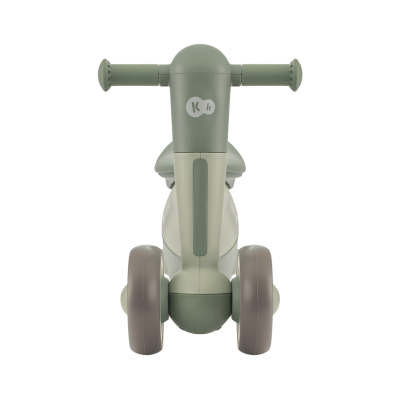 Triciclo infantil verde e bege com quatro rodas largas cinzentas