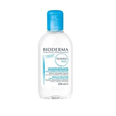 Frasco plástico transparente com solução micelar Bioderma Hydrabio H2O 250 ml e tampa azul