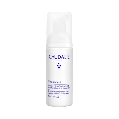 Frasco de espuma micro-peeling Caudalie branco com tampa transparente