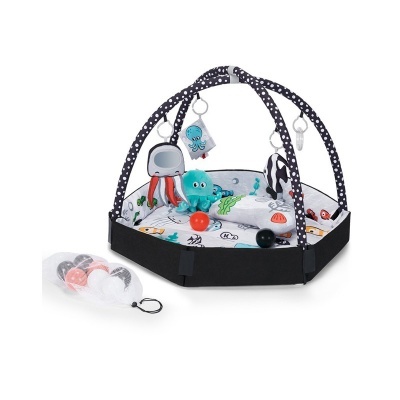 Tapete de atividades para bebé com brinquedos marinhos e bolas coloridas