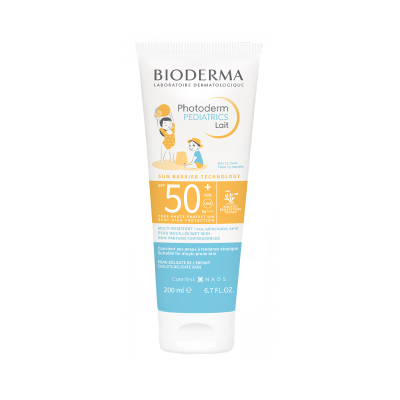 Frasco de protector solar Bioderma Photoderm Pediatrics Lait SPF 50+ para crianças