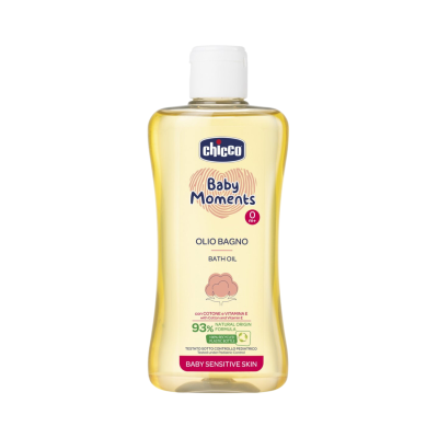 Frasco de óleo de banho amarelo claro para bebés da marca Chicco.
