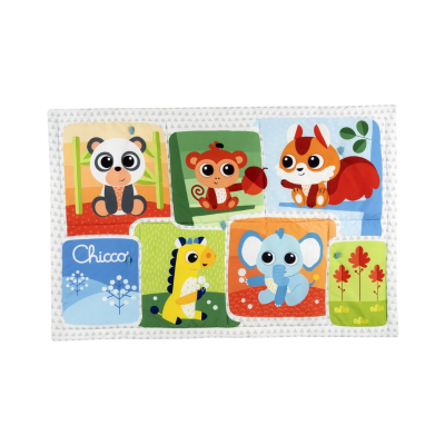 Tapete infantil com desenhos de animais e texto Chicco