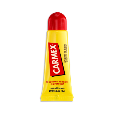 Bálsamo labial CARMEX original em tubo amarelo e vermelho