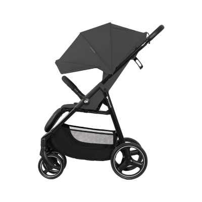 Carrinho de bebé preto com toldo e rodas