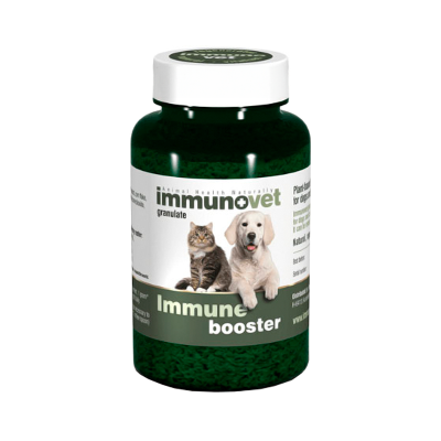 frasco de suplemento Immune booster com imagem de gato e cão no rótulo