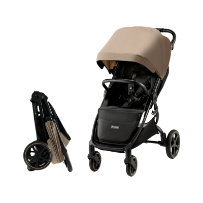 Carrinho de bebé preto com capota bege e carrinho dobrado ao lado.