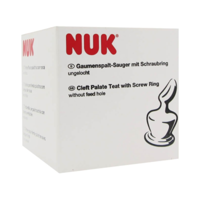 Embalagem branca da marca NUK com texto a preto e vermelho e ilustração de bocal para biberão