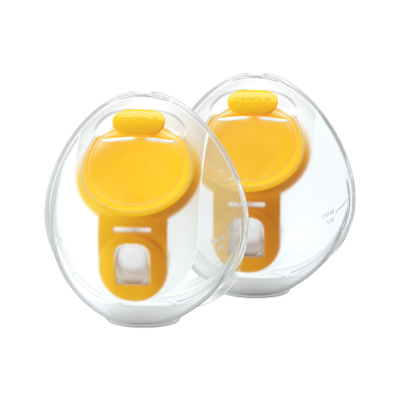 Dois recipientes plásticos transparentes com tampas amarelas Medela e marcação 150 ml 5 oz