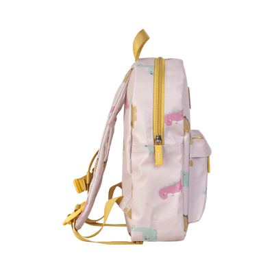 Mochila infantil rosa com padrão de dinossauros e detalhes em amarelo