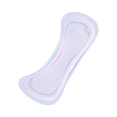 Absorvente higiénico branco com padrões rosas sobre fundo branco