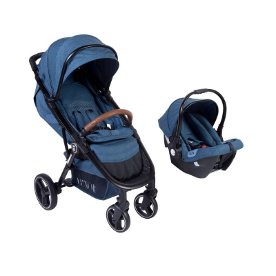 Carrinho de bebé e ovo em tecido azul com estrutura preta e detalhes castanhos em pele sintética