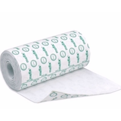 Rolo de tecido ou manta branca com padrão e texto mefix