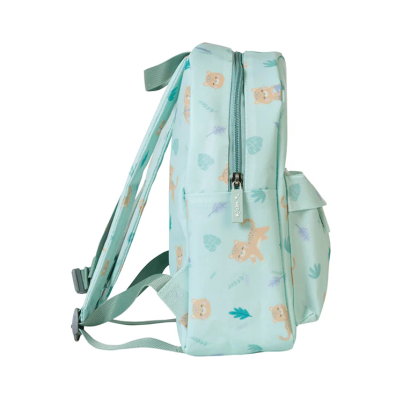 Mochila infantil azul claro com padrão de animais e folhas