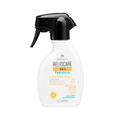 Frasco branco com pulverizador preto do protetor solar Heliocare pediátrico