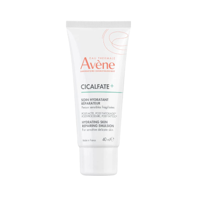 Tubo branco de creme Avène Cicalfate+ 40 ml com texto em francês e inglês