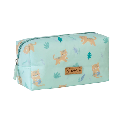 Estojo azul claro com padrão de leopardos e folhas, etiqueta SARO