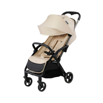 Carrinho de bebé bege com estrutura preta e capota de tecido
