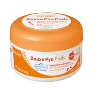 Recipiente branco com tampa laranja de Douxo Pyo Pads para cães e gatos.