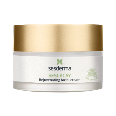 Creme facial rejuvenecedor Sesderma SESCACAY com tampa dourada e rótulo branco
