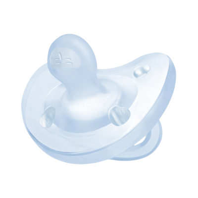 Chupeta transparente azul de silicone com pequenas elevações em forma de coração