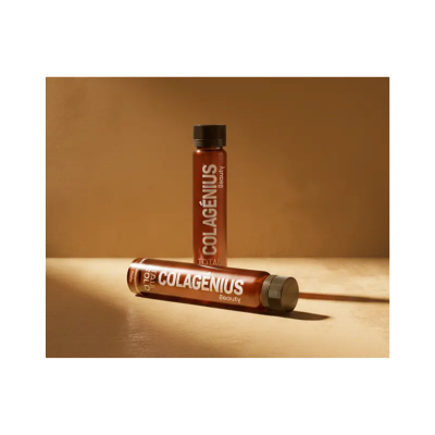 Dois frascos castanhos de suplemento de beleza COLAGENIUS Beauty em fundo e superfície bege