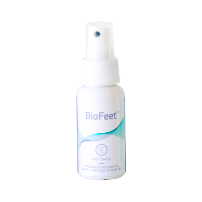 Frasco de spray BioFeet branco com rótulo azul e verde em fundo branco