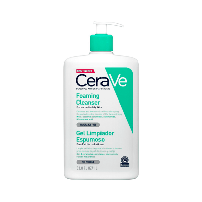 Frasco branco com doseador verde do CeraVe Foaming Cleanser para pele normal a oleosa.