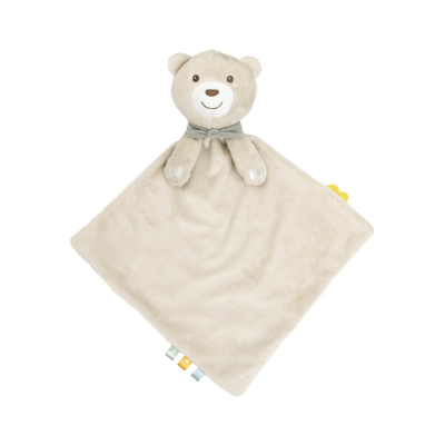 Peluche ursinho bege com cobertor macio quadrado e fitas coloridas