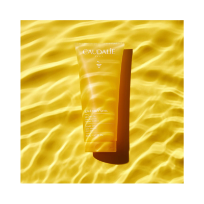 Gel de duche Caudalie em tubo amarelo