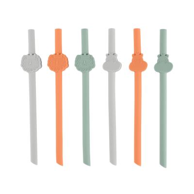 Conjunto de seis canudos reutilizáveis coloridos com figuras de animais em relevo