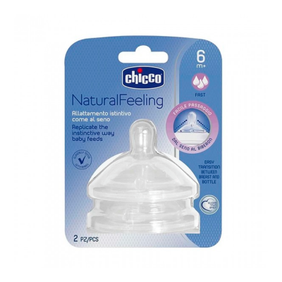 Dois bicos de chupeta transparentes Chicco Natural Feeling para bebés a partir de 6 meses