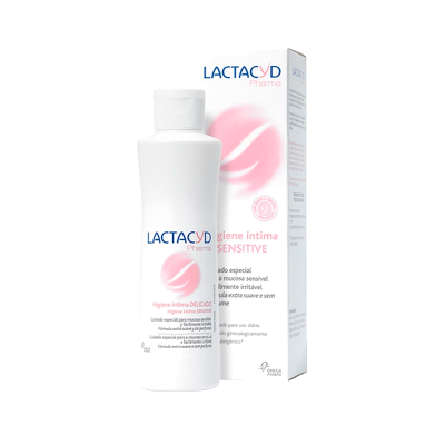 Loção para higiene íntima Lactacyd Pharma Sensitive em embalagem branca e rosa.
