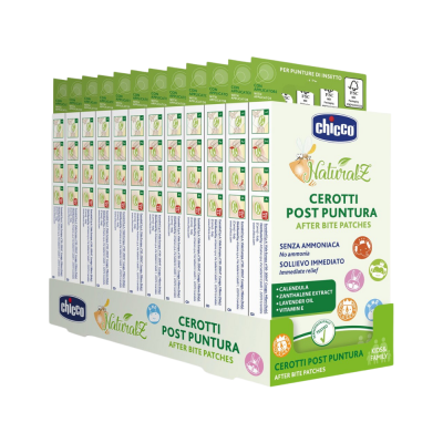 Expositor com 12 caixas de patches pós-picada Chicco Naturals em verde e branco