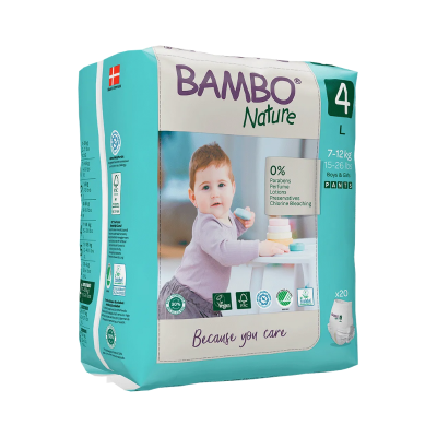Pacote azul claro e branco de fraldas BAMBO Nature tamanho 4 com foto de bebé e texto informativo