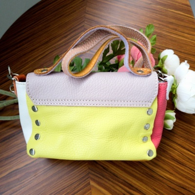 Mini&#x20;mala&#x20;de&#x20;pele&#x20;genu&#x00ED;na