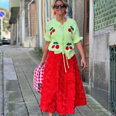 Casaco&#x20;verde&#x20;com&#x20;cerejas