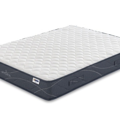 Colchão branco com lados cinzentos escuros e alças