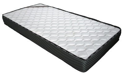 Colchão branco acolchoado com bordas pretas e padrão de pontos