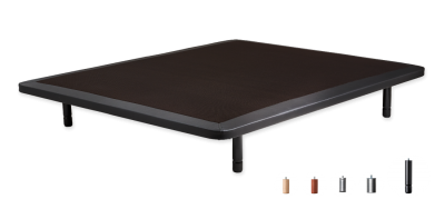 Base de cama preta com superfície castanha escura e pernas cilíndricas em fundo branco