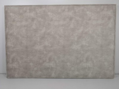Cabeceira retangular cinza claro com textura suave